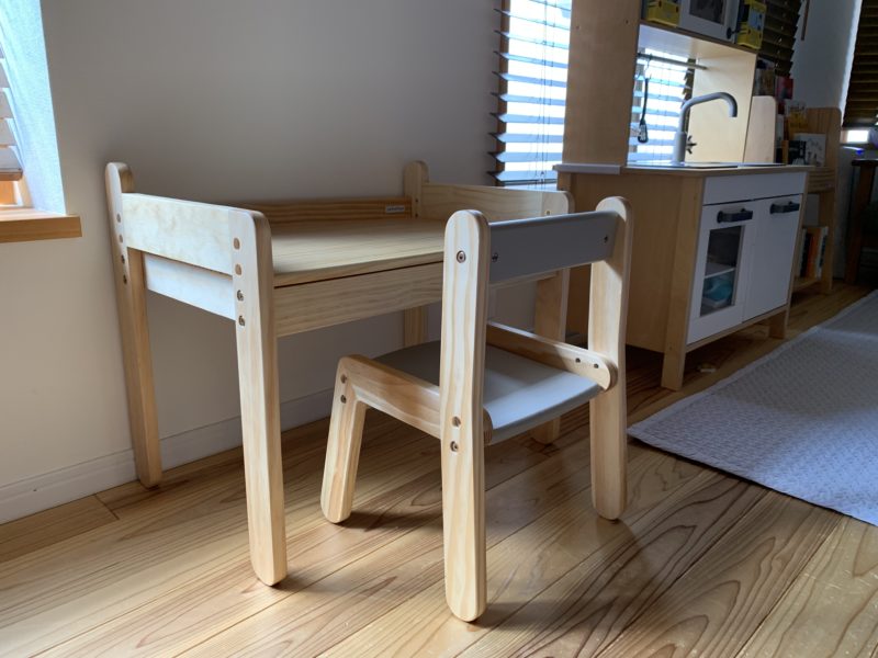 幼児机と椅子｜IKEAと相性が良いおしゃれなキッズテーブル【2歳半 